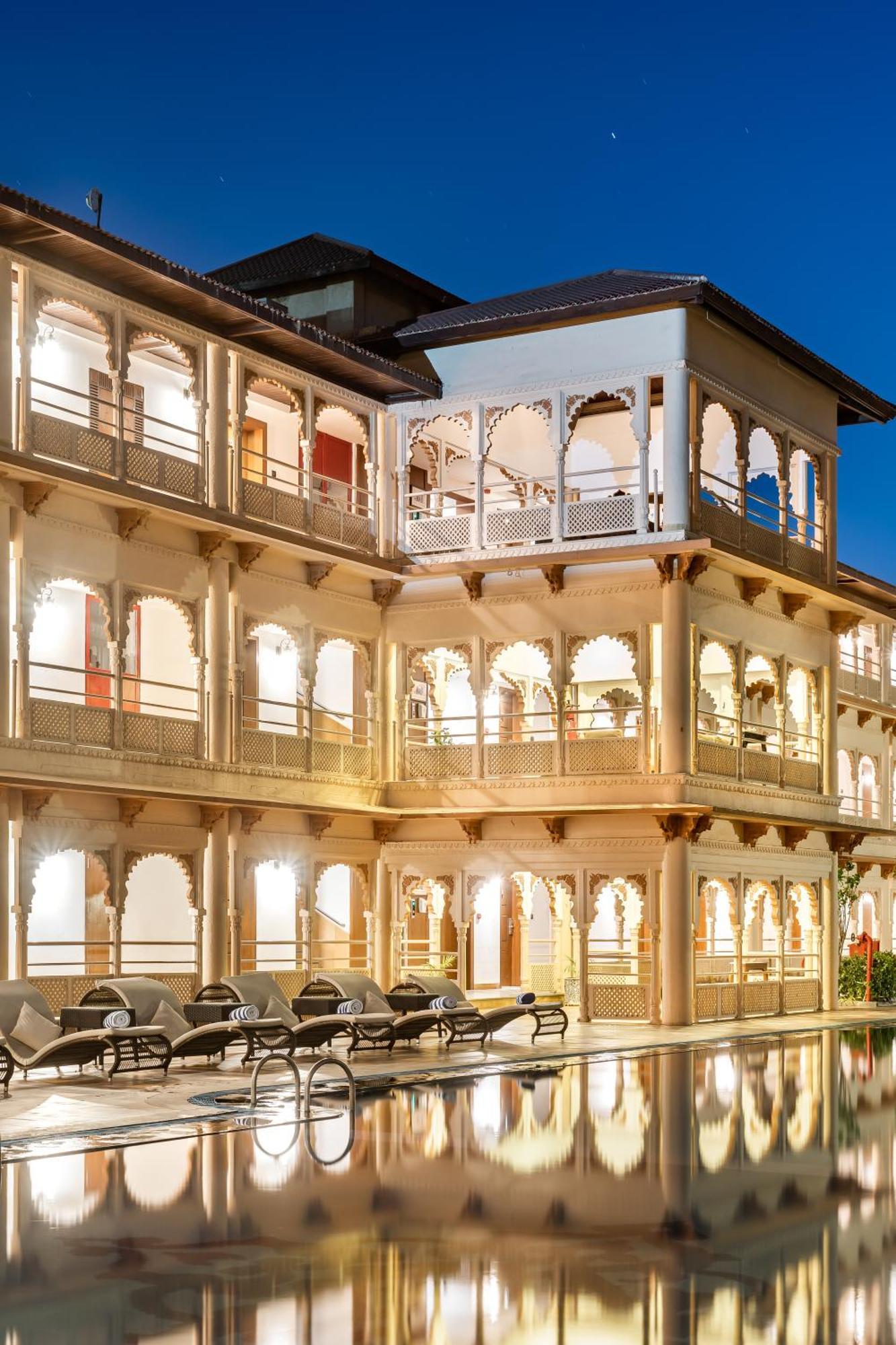 Holiday Resort & Spa A Unit Of S Poddar Group คานธีธรรม ภายนอก รูปภาพ