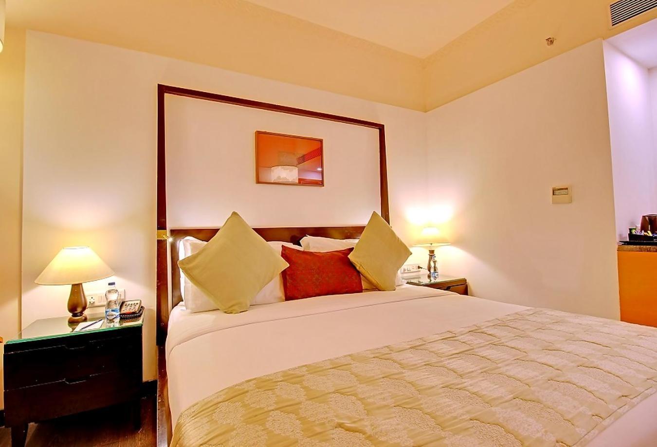 Holiday Resort & Spa A Unit Of S Poddar Group คานธีธรรม ภายนอก รูปภาพ